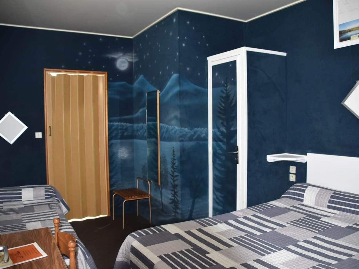 À vendre – Hôtel-restaurant 2 étoiles de 19 chambres à Bort-les-Orgues – Corrèze (19)