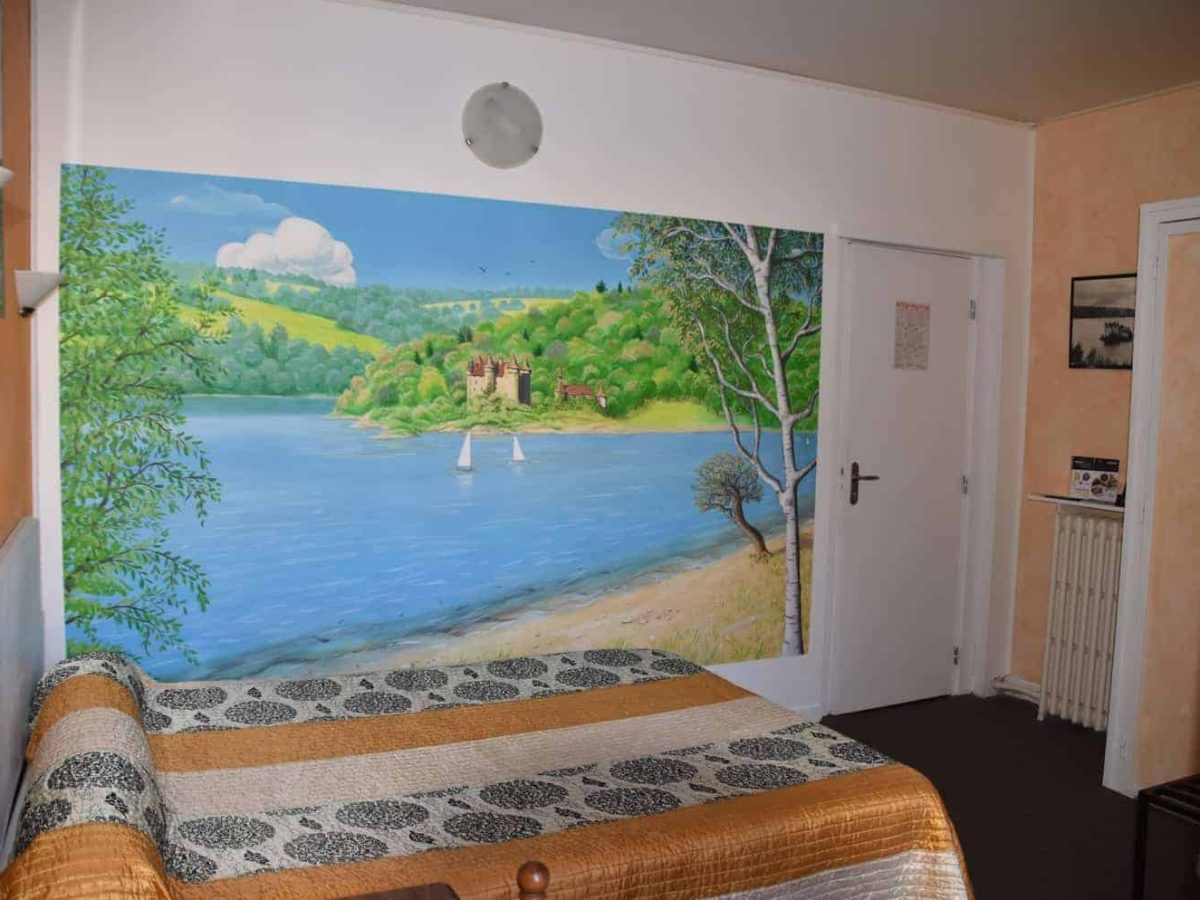 À vendre – Hôtel-restaurant 2 étoiles de 19 chambres à Bort-les-Orgues – Corrèze (19)