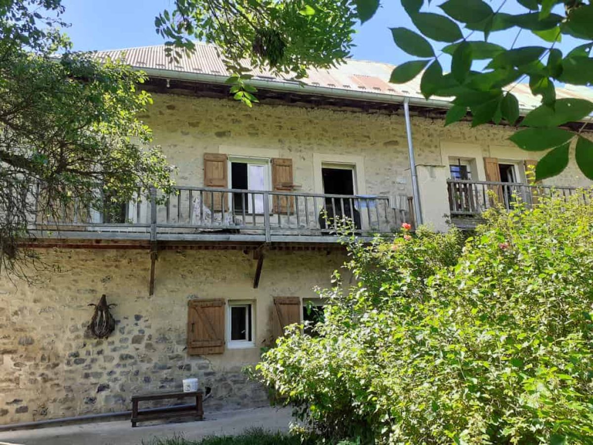 À vendre – Ferme de montagne de 250 m² à Seyne-les-Alpes – Alpes-de-Haute-Provence (04)
