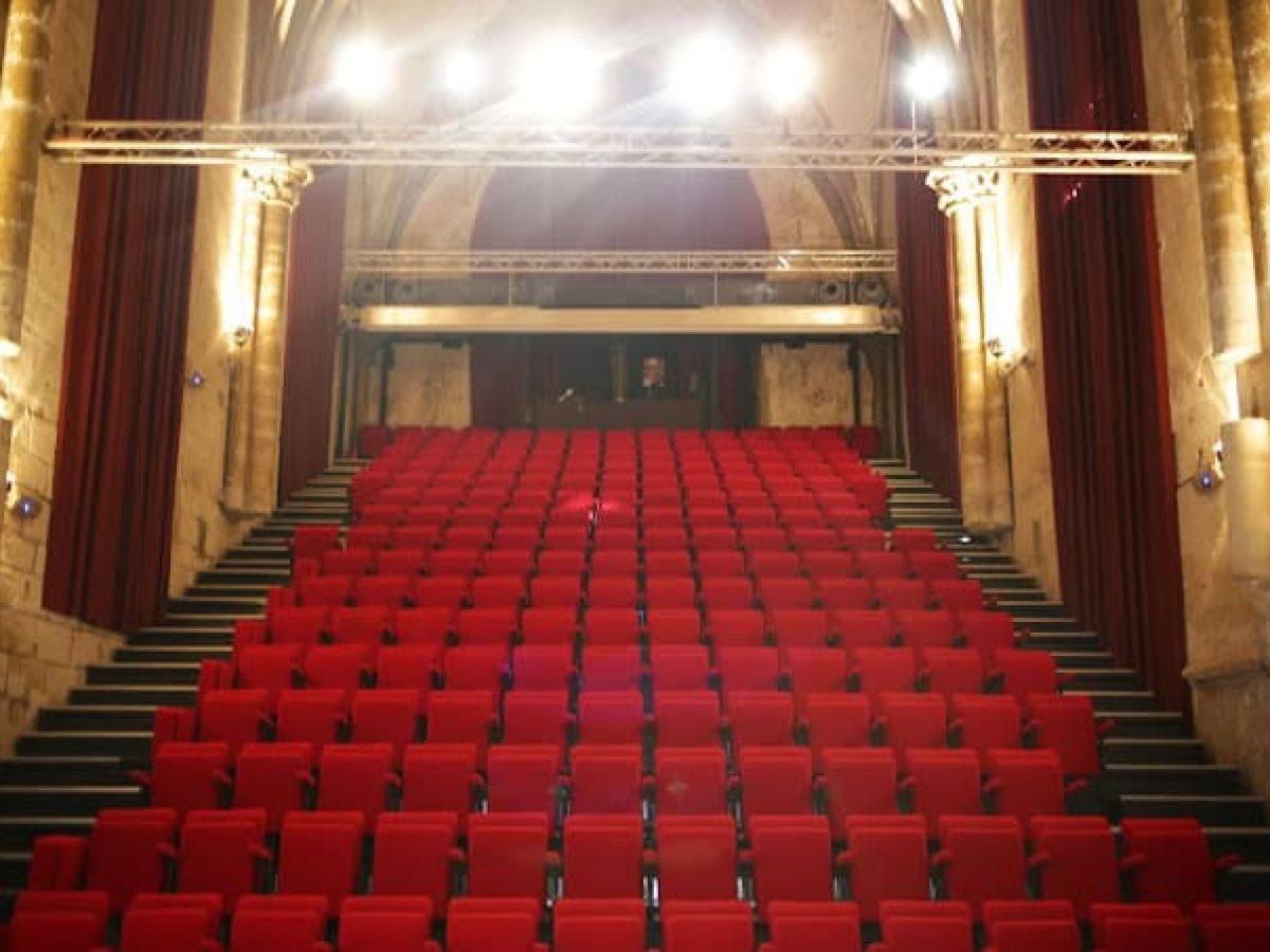 À vendre – Bâtiment d’exception à usage touristique dans le centre-ville d’Avignon – Vaucluse (84)