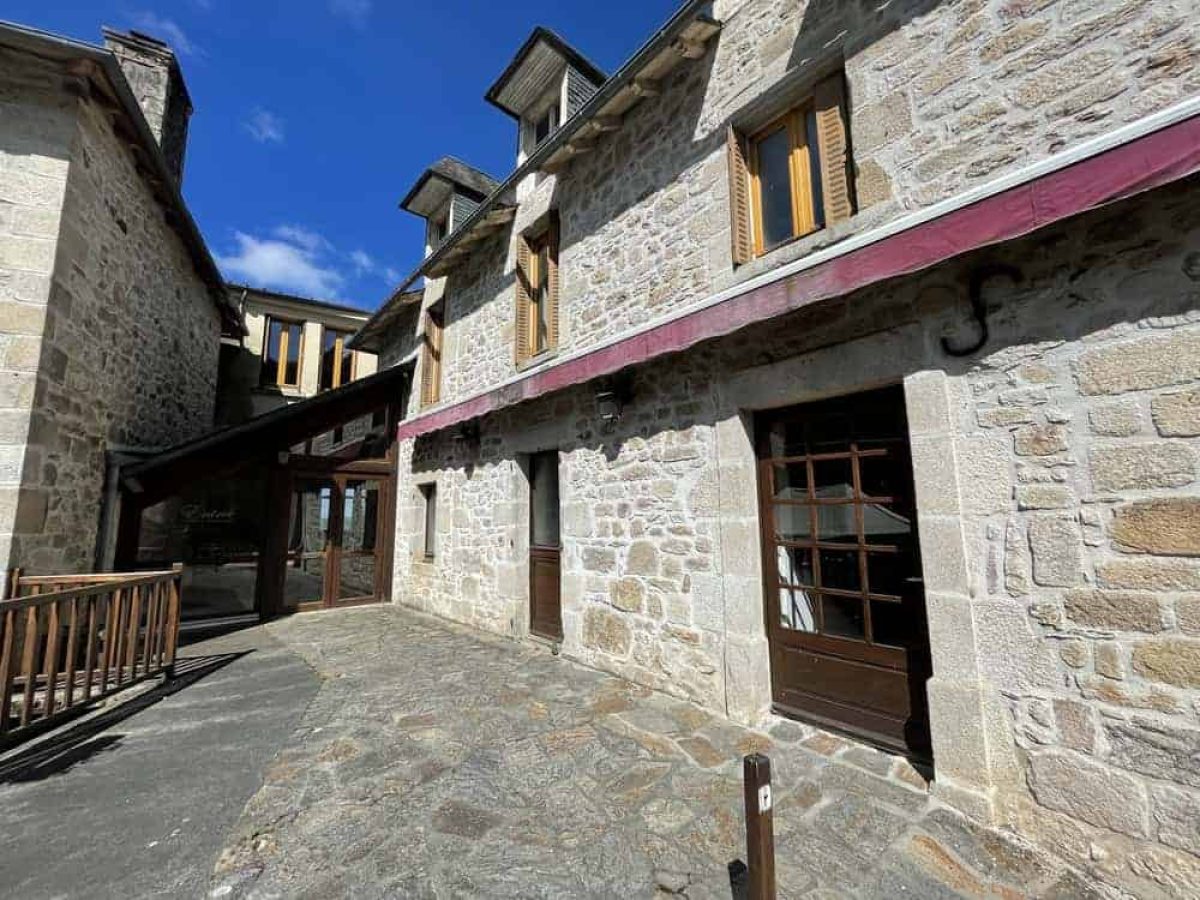 Location Gérance – Hôtel Restaurant 2 étoiles de 9 chambres à Gimel-les-Cascades - Corrèze (19)