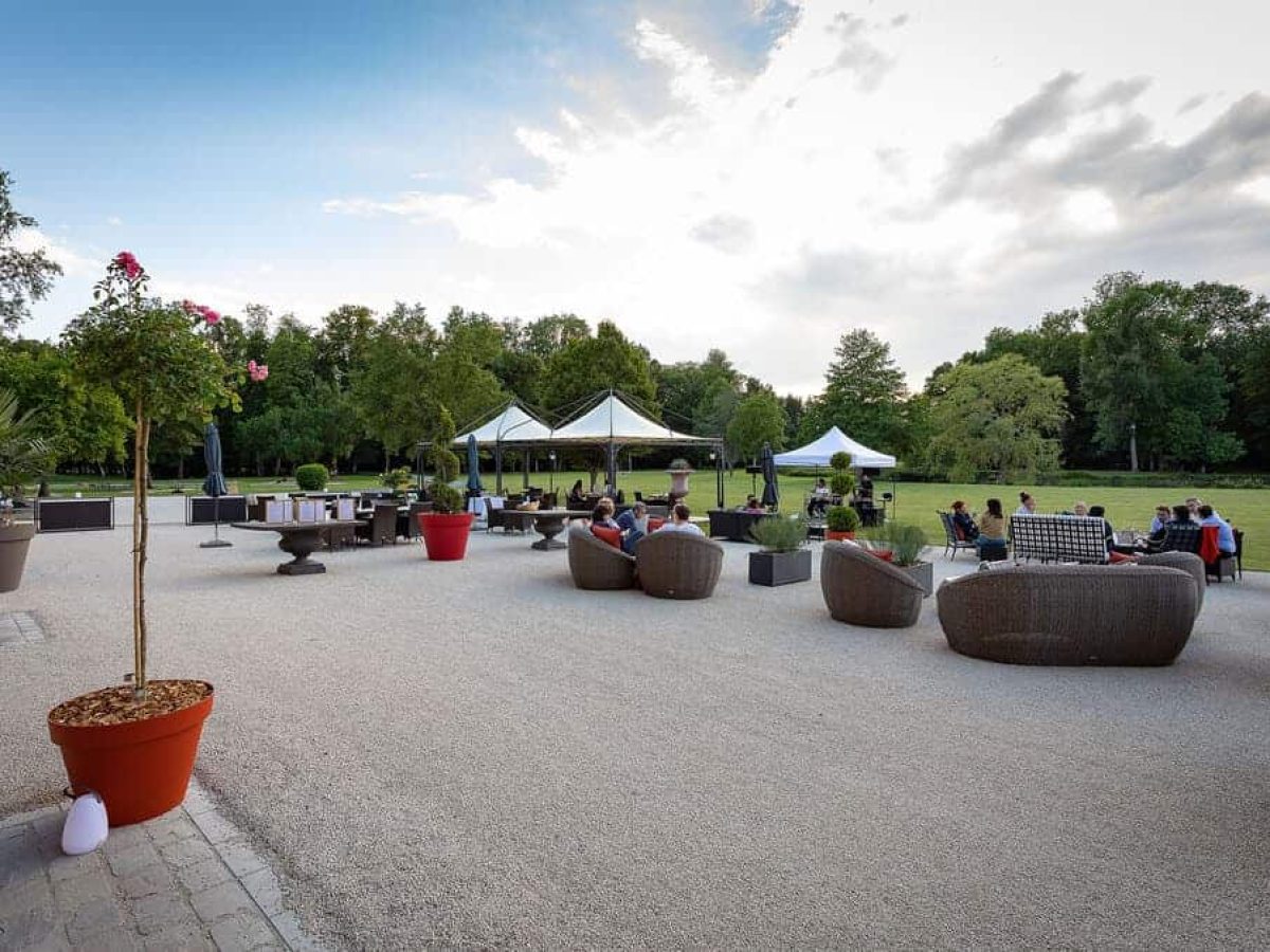 À vendre – Château du XVIIe siècle de 34 chambres à Donchery - Ardennes (08)