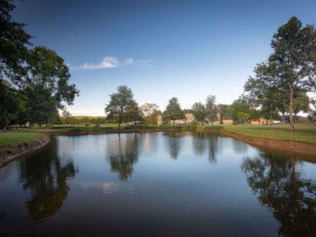 À vendre – Château du XVIIe siècle de 34 chambres à Donchery - Ardennes (08)