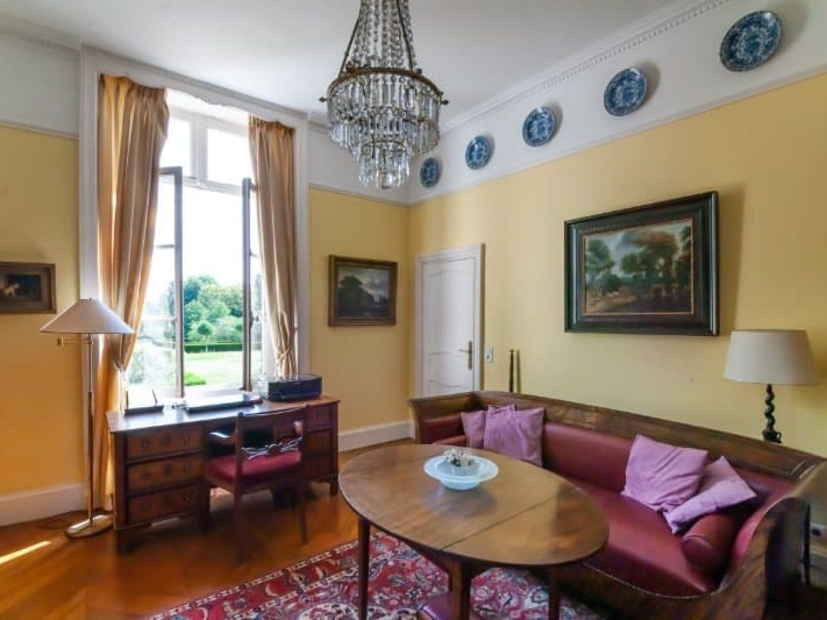 À vendre – Château de 17 pièces à Châteauvillain – Haute-Marne (52)