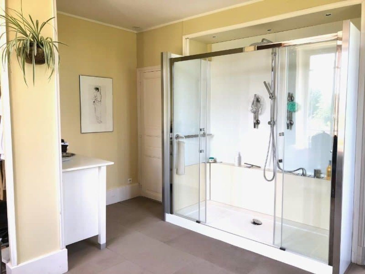 À vendre – Château de 17 pièces à Châteauvillain – Haute-Marne (52)