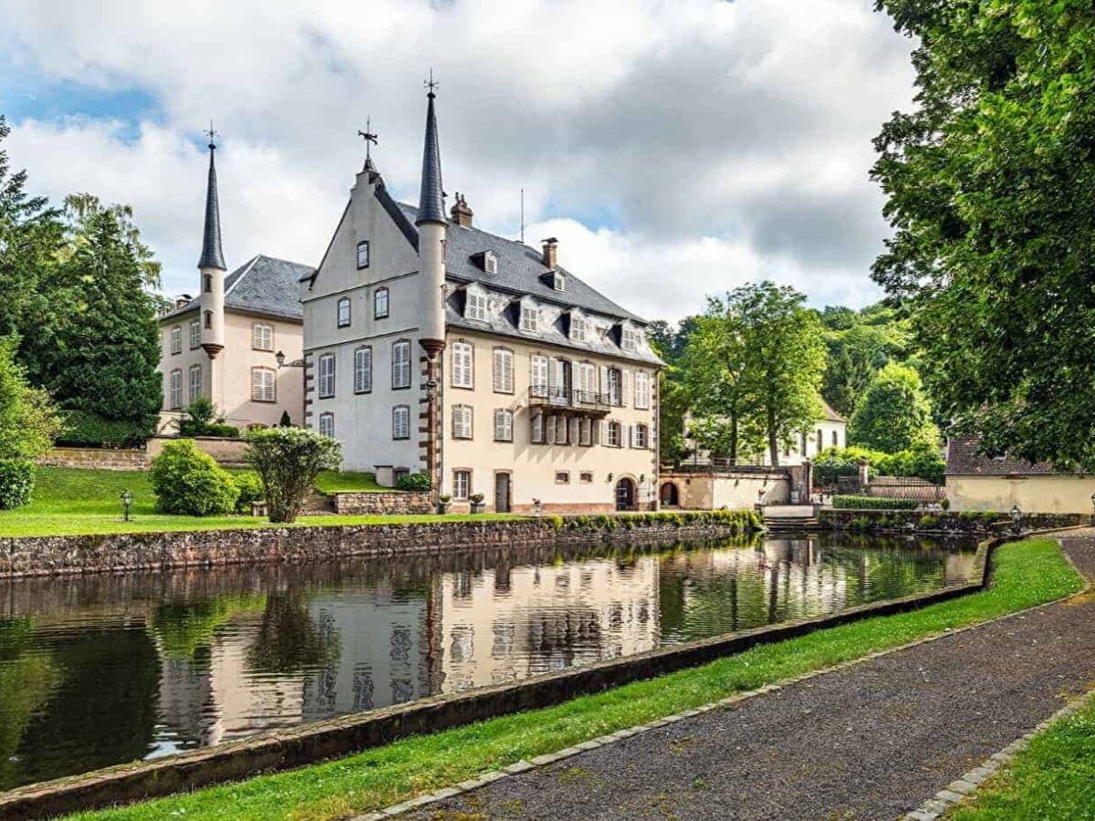 À vendre – Château du XVIIIe siècle de 25 chambres à Klingenthal – Bas-Rhin (67)