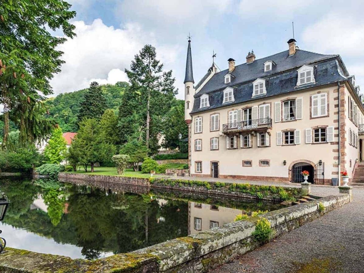 À vendre – Château du XVIIIe siècle de 25 chambres à Klingenthal – Bas-Rhin (67)