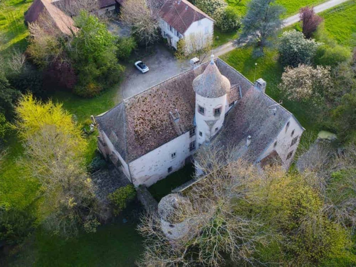 À vendre – Château du XIIe siècle de 5 chambres à proximité de Mulhouse à Hartmannswiller – Haut-Rhin (68)