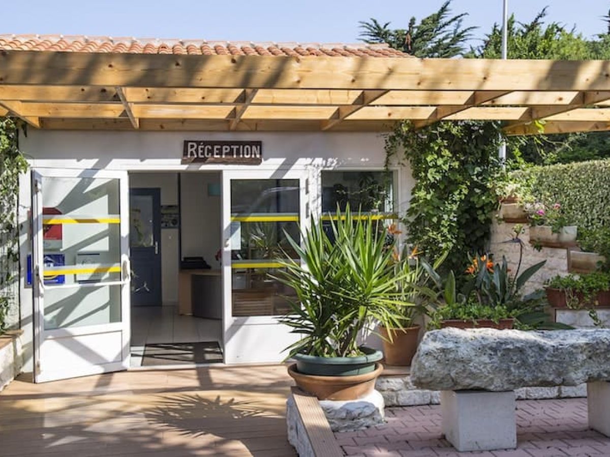 À vendre – Hôtel-Restaurant 2 étoiles de 36 chambres à Saint-Georges-d'Oléron – Charente-Maritime (17)