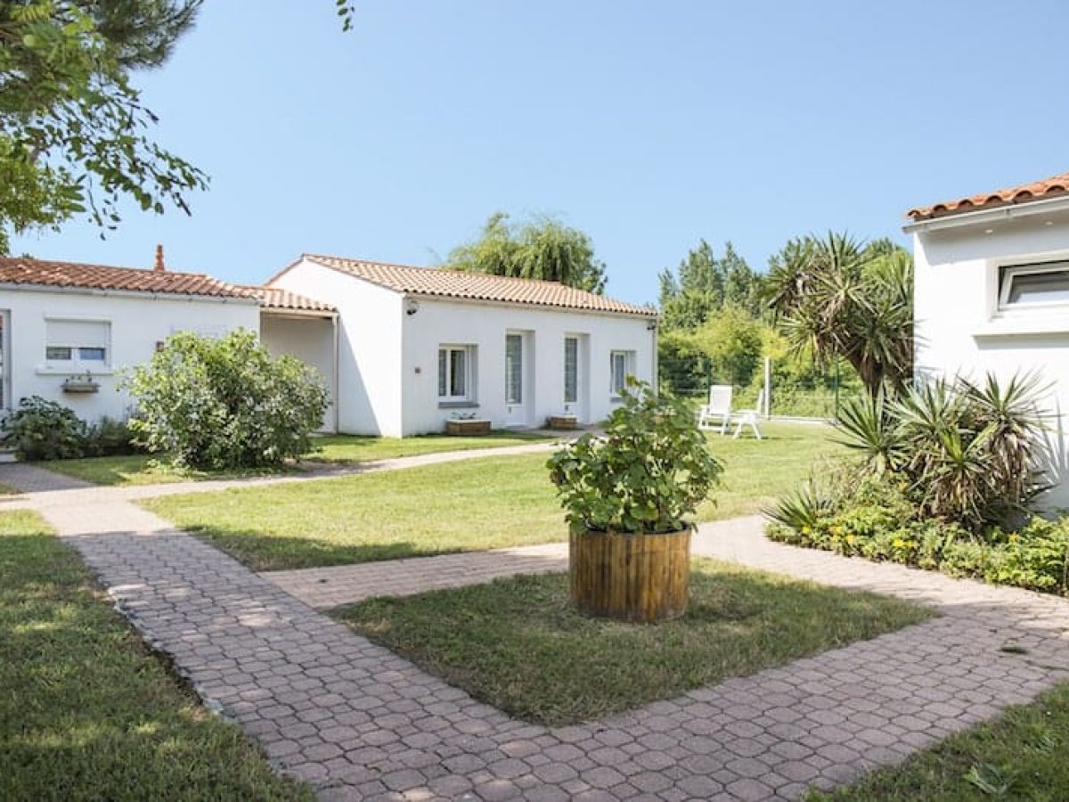 À vendre – Hôtel-Restaurant 2 étoiles de 36 chambres à Saint-Georges-d'Oléron – Charente-Maritime (17)