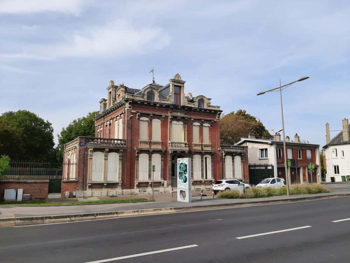 À vendre – Ensemble immobilier de 470 m² pour hébergements touristiques à Amiens – Somme (80)