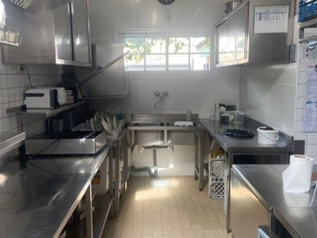 À vendre – Hôtel-Restaurant de 11 chambres et 85 couverts à Acquigny – Eure (27)