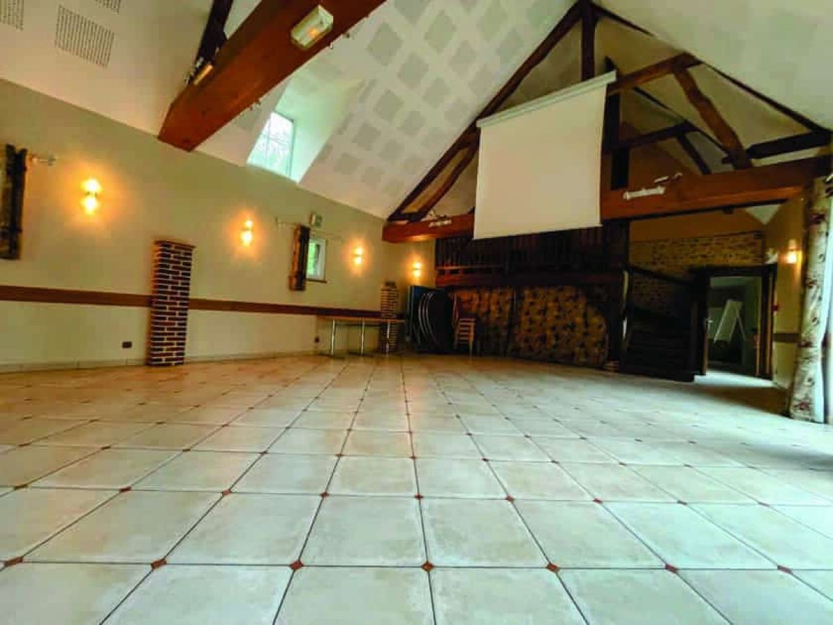 À vendre – Château normand du XVIIᵉ siècle de 27 pièces à Saint-Antonin-de-Sommaire – Eure (27)