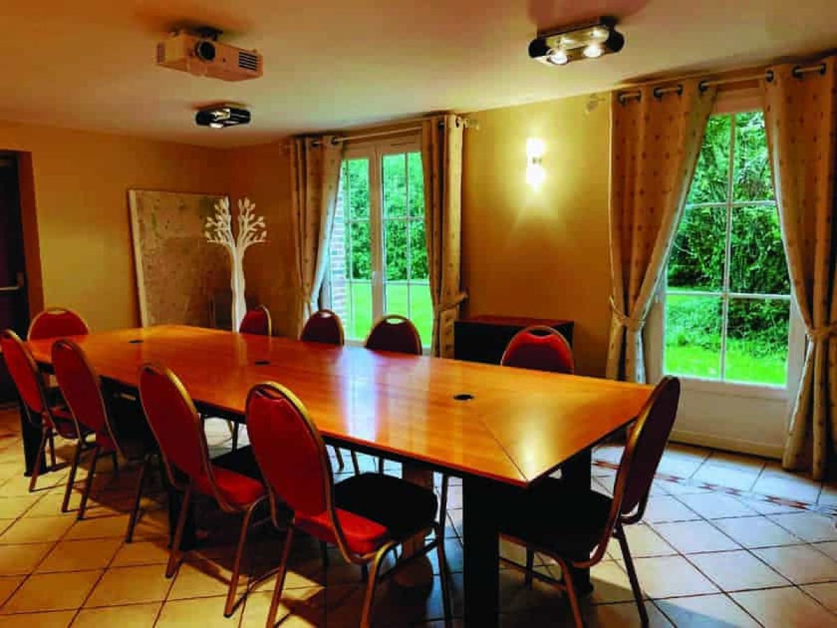 À vendre – Château normand du XVIIᵉ siècle de 27 pièces à Saint-Antonin-de-Sommaire – Eure (27)