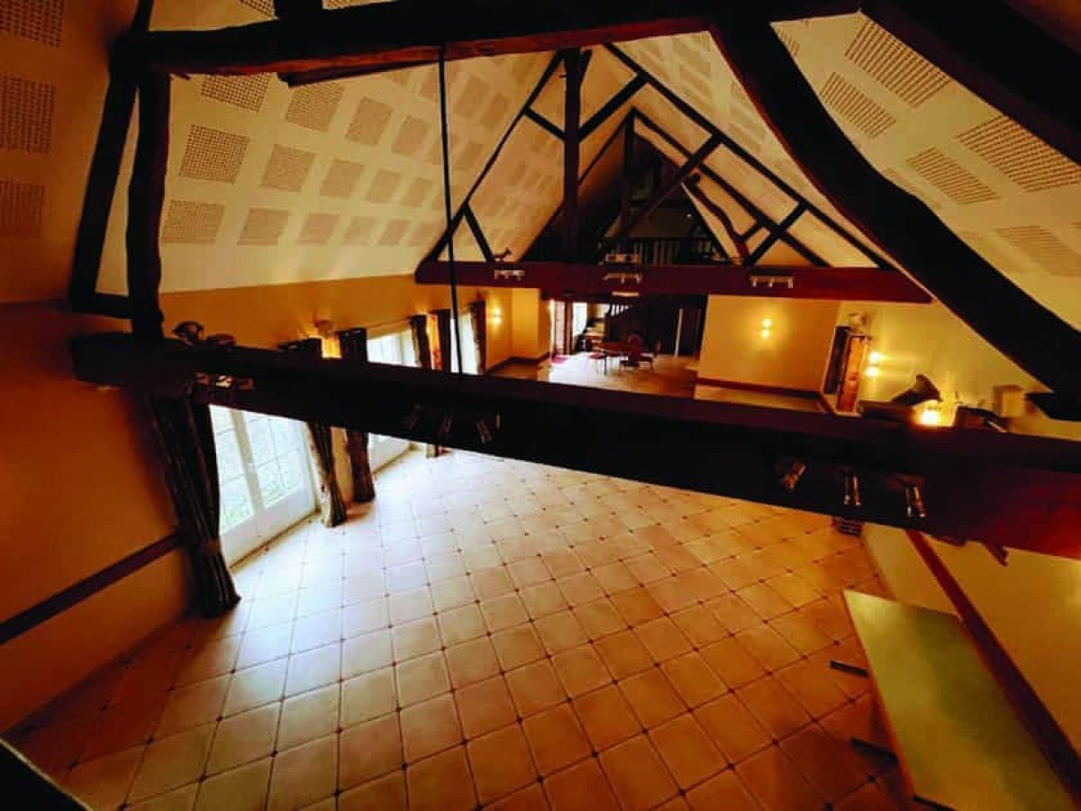 À vendre – Château normand du XVIIᵉ siècle de 27 pièces à Saint-Antonin-de-Sommaire – Eure (27)