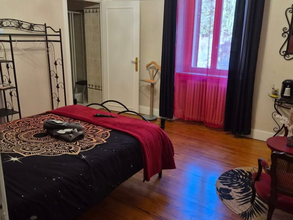 À vendre – Chambre d’hôtes de 4 chambres à Saint-Pons-de-Thomières – Hérault (34)