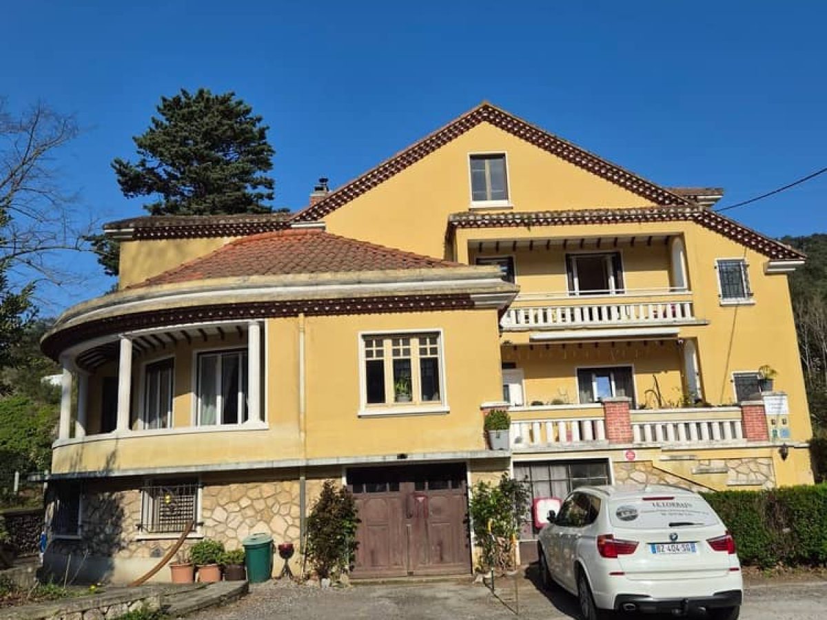 À vendre – Chambre d’hôtes de 4 chambres à Saint-Pons-de-Thomières – Hérault (34)