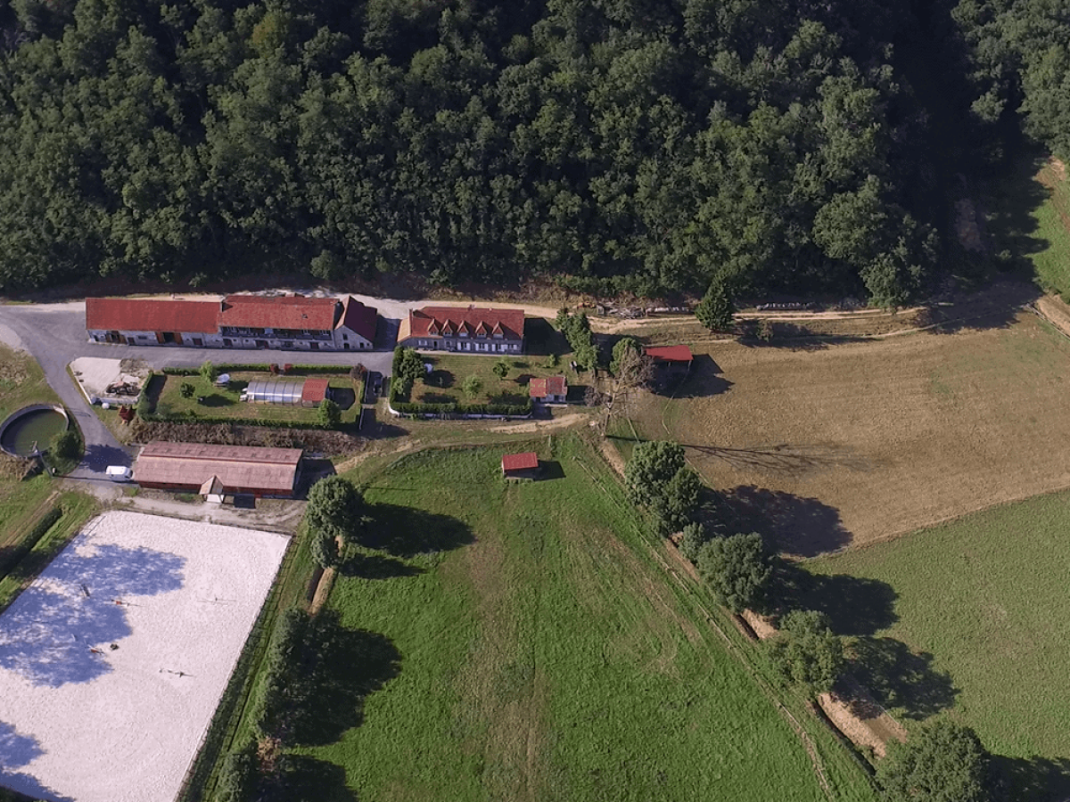 domaine-equestre-et-gites-a-vendre-a-evaux-les-bains-dans-la-creuse-7