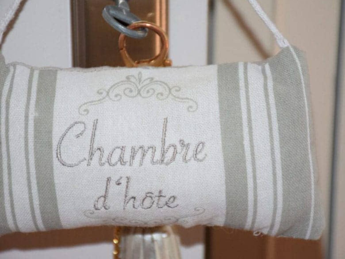 a-vendre-hotel-a-arles-dans-les-bouches-du-rhone-9