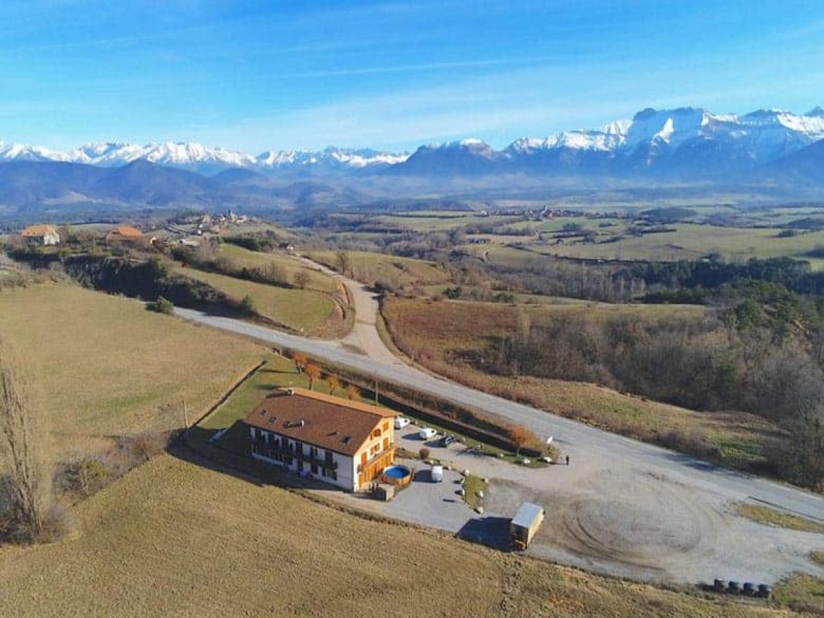 a-vendre-hotel-bar-restaurant-de-14-chambres-80-couverts-en-isere-13