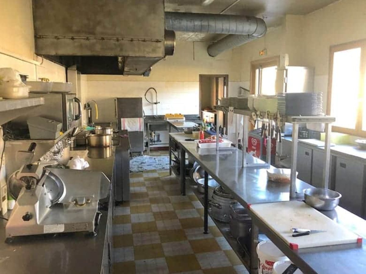 a-vendre-hotel-bar-restaurant-de-14-chambres-80-couverts-en-isere-3