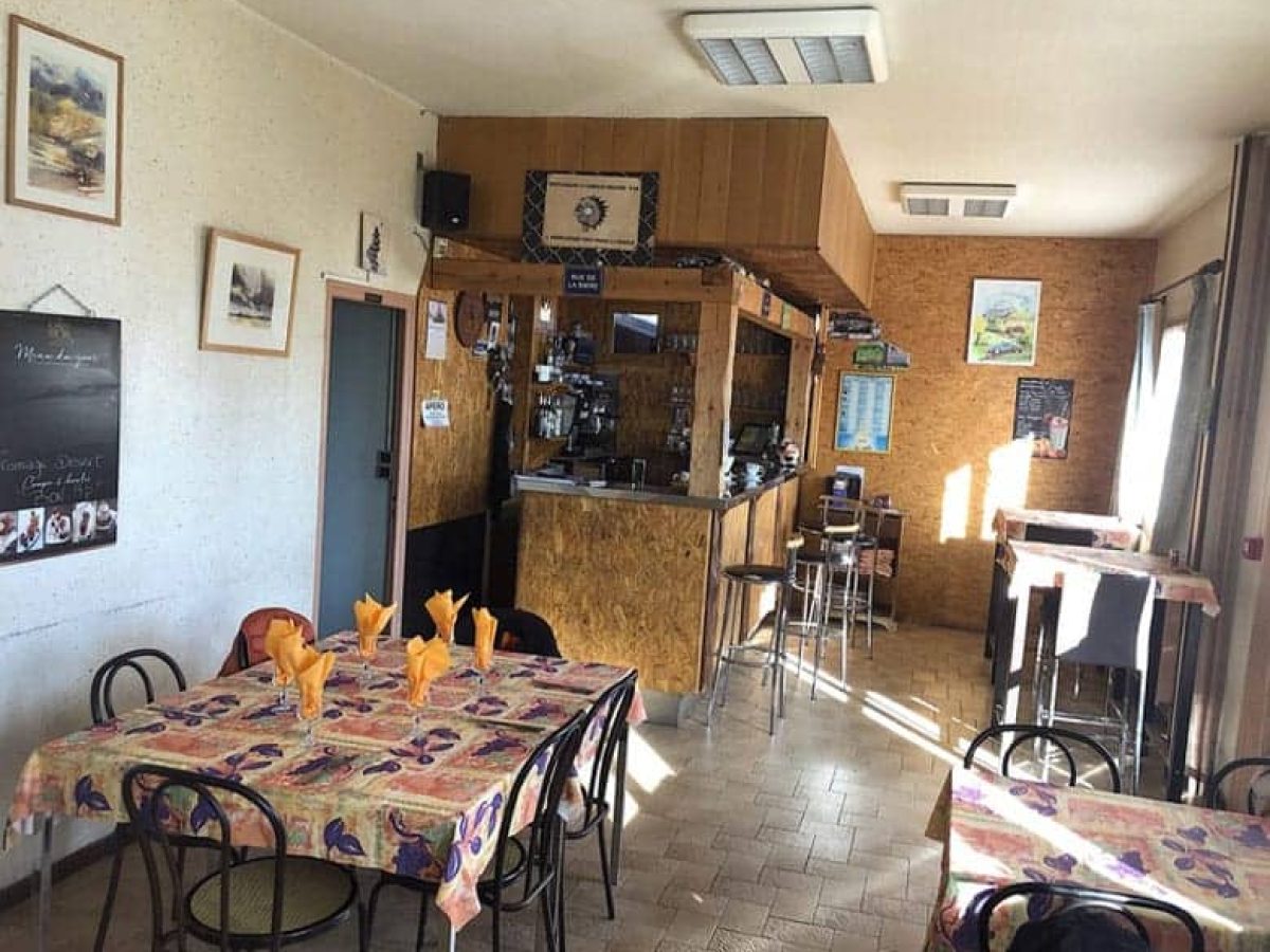 a-vendre-hotel-bar-restaurant-de-14-chambres-80-couverts-en-isere-9