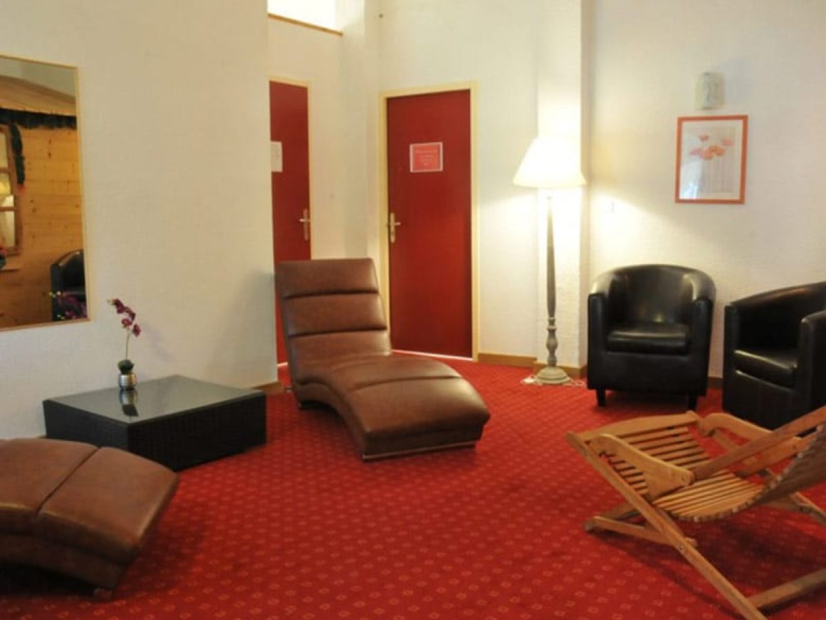 a-vendre-hotel-restaurant-3-de-29-chambres-proche-gap-entre-lac-et-station-de-montagne-dans-les-alpes-de-haute-provence-17