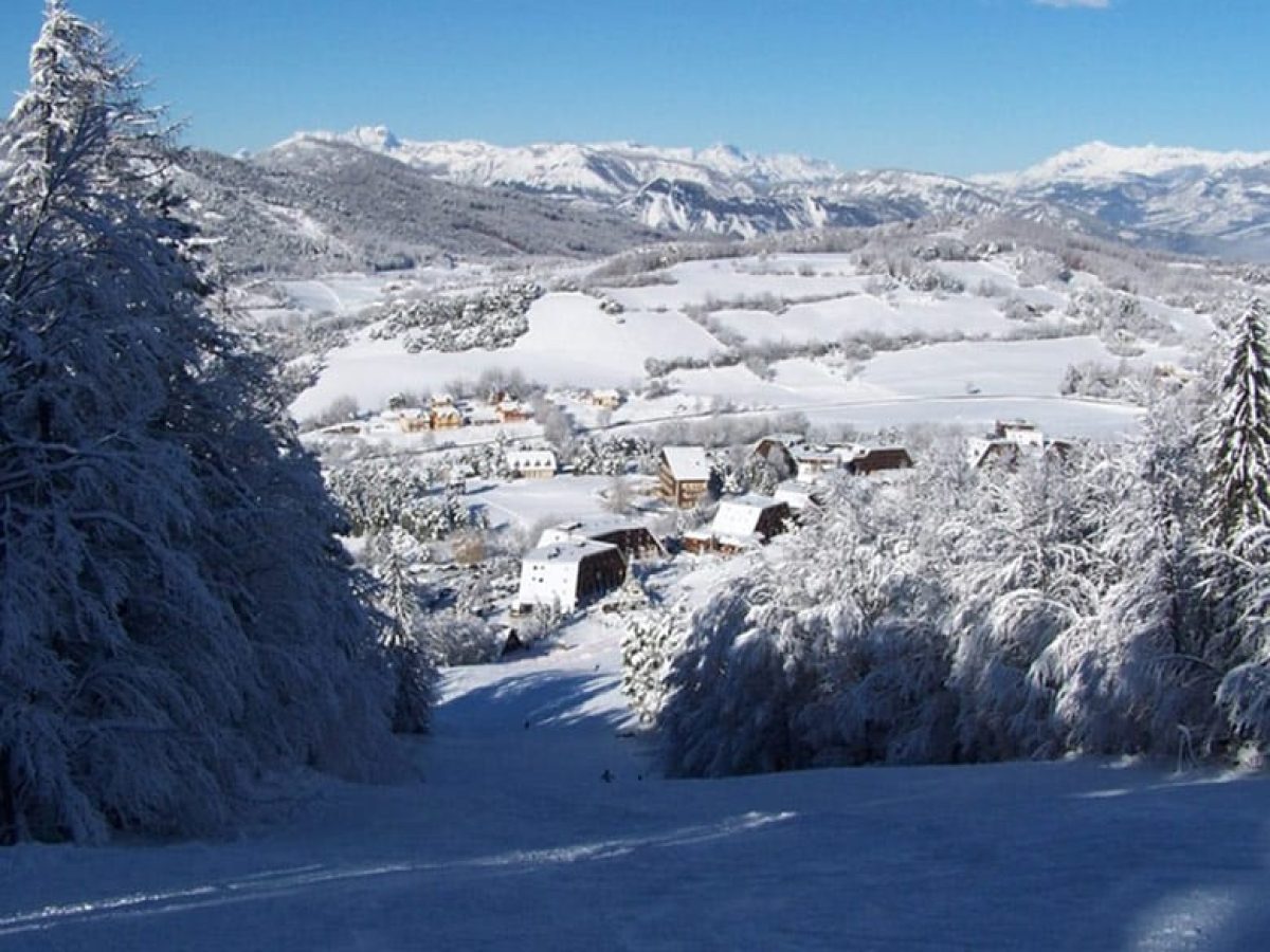 a-vendre-hotel-restaurant-3-de-29-chambres-proche-gap-entre-lac-et-station-de-montagne-dans-les-alpes-de-haute-provence-9