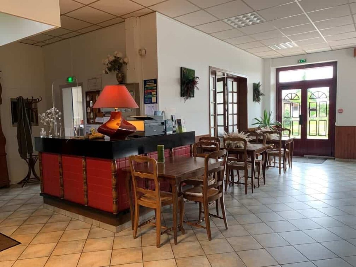 À vendre - Hôtel-Restaurant 2 étoiles de 16 chambres à Seilhac - Corrèze (19)