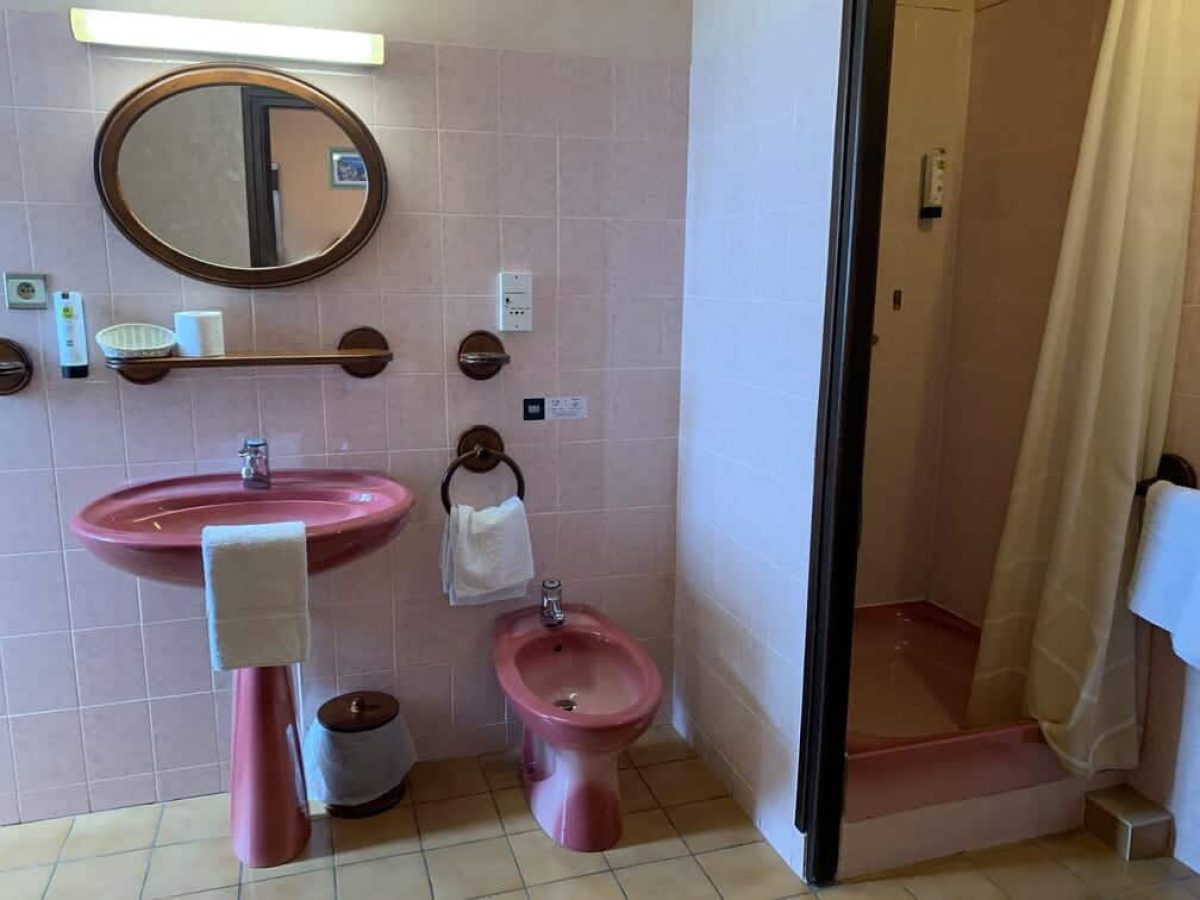 À vendre - Hôtel-Restaurant 2 étoiles de 16 chambres à Seilhac - Corrèze (19)