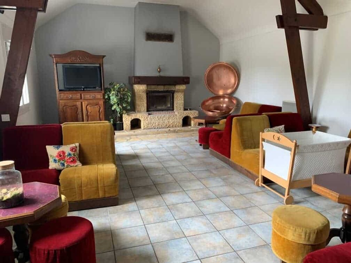 À vendre - Hôtel-Restaurant 2 étoiles de 16 chambres à Seilhac - Corrèze (19)