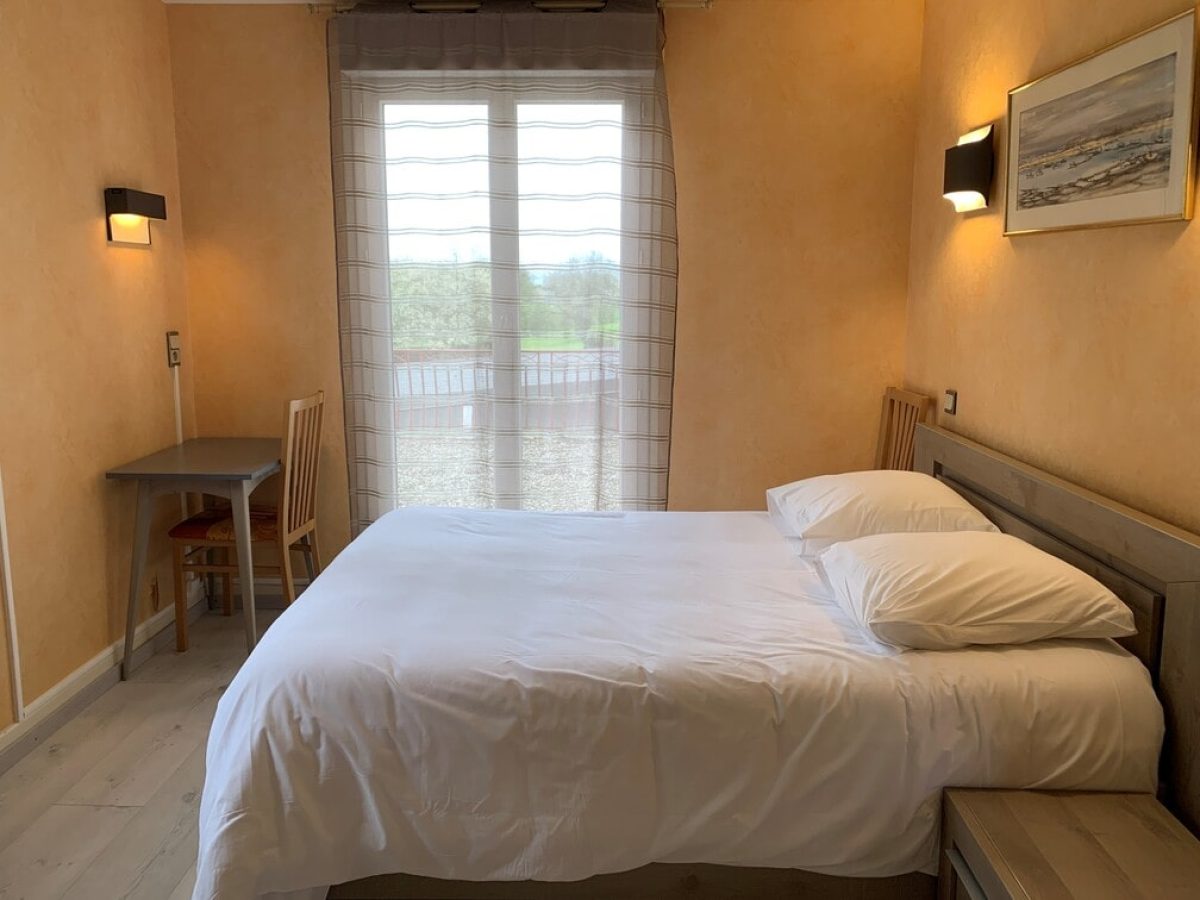 À vendre - Hôtel-Restaurant 2 étoiles de 16 chambres à Seilhac - Corrèze (19)