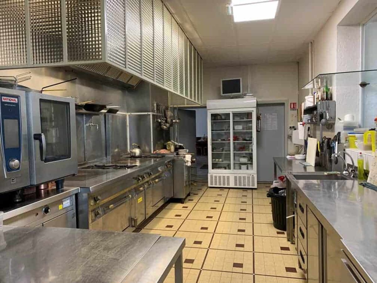 À vendre - Hôtel-Restaurant 2 étoiles de 16 chambres à Seilhac - Corrèze (19)