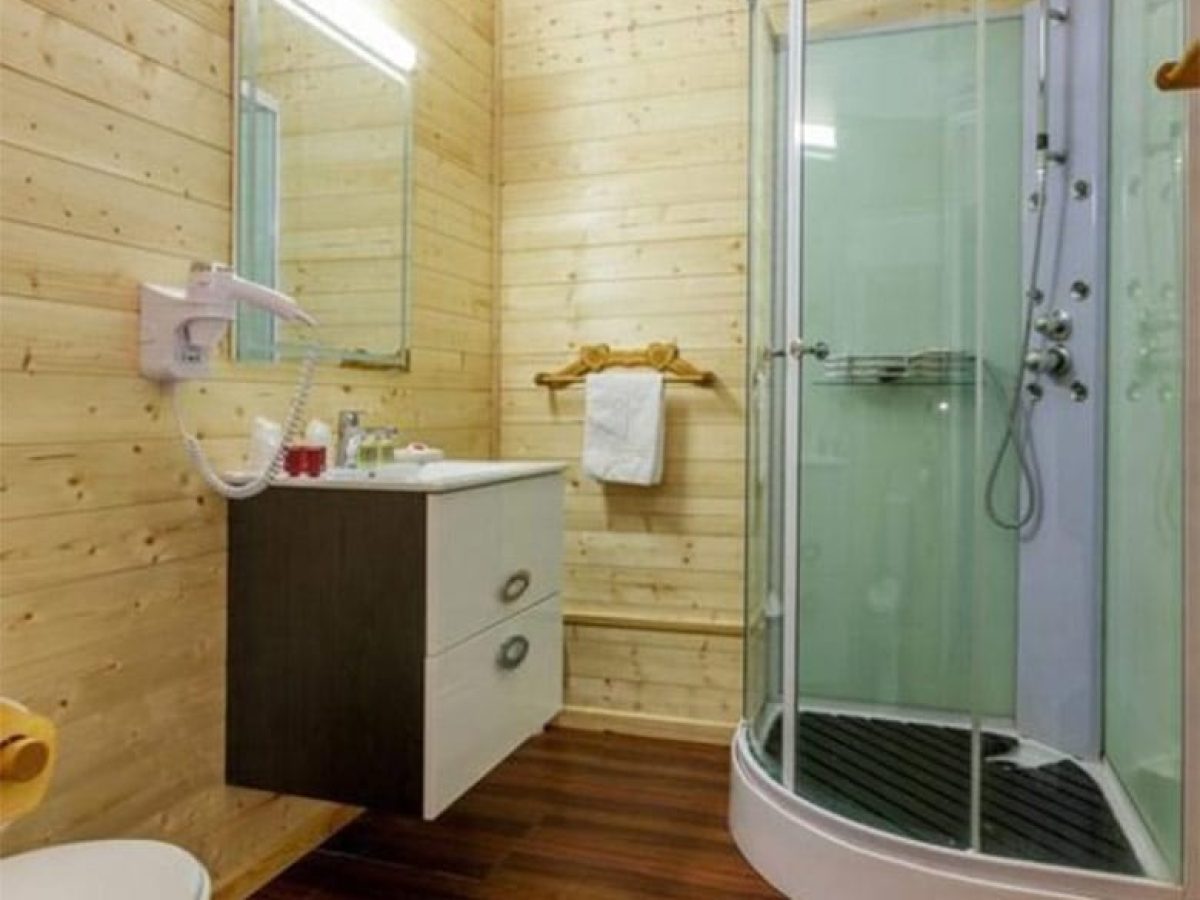 a-vendre-un-hotel-restaurant-de-14-chambres-45-couverts-a-allos-dans-les-alpes-de-haute-provence-11