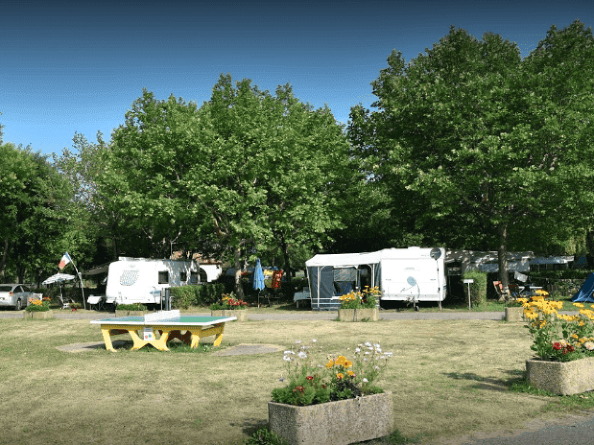 camping-dsp-135-emplacements-a-sisteron-dans-les-alpes-de-haute-provence-1