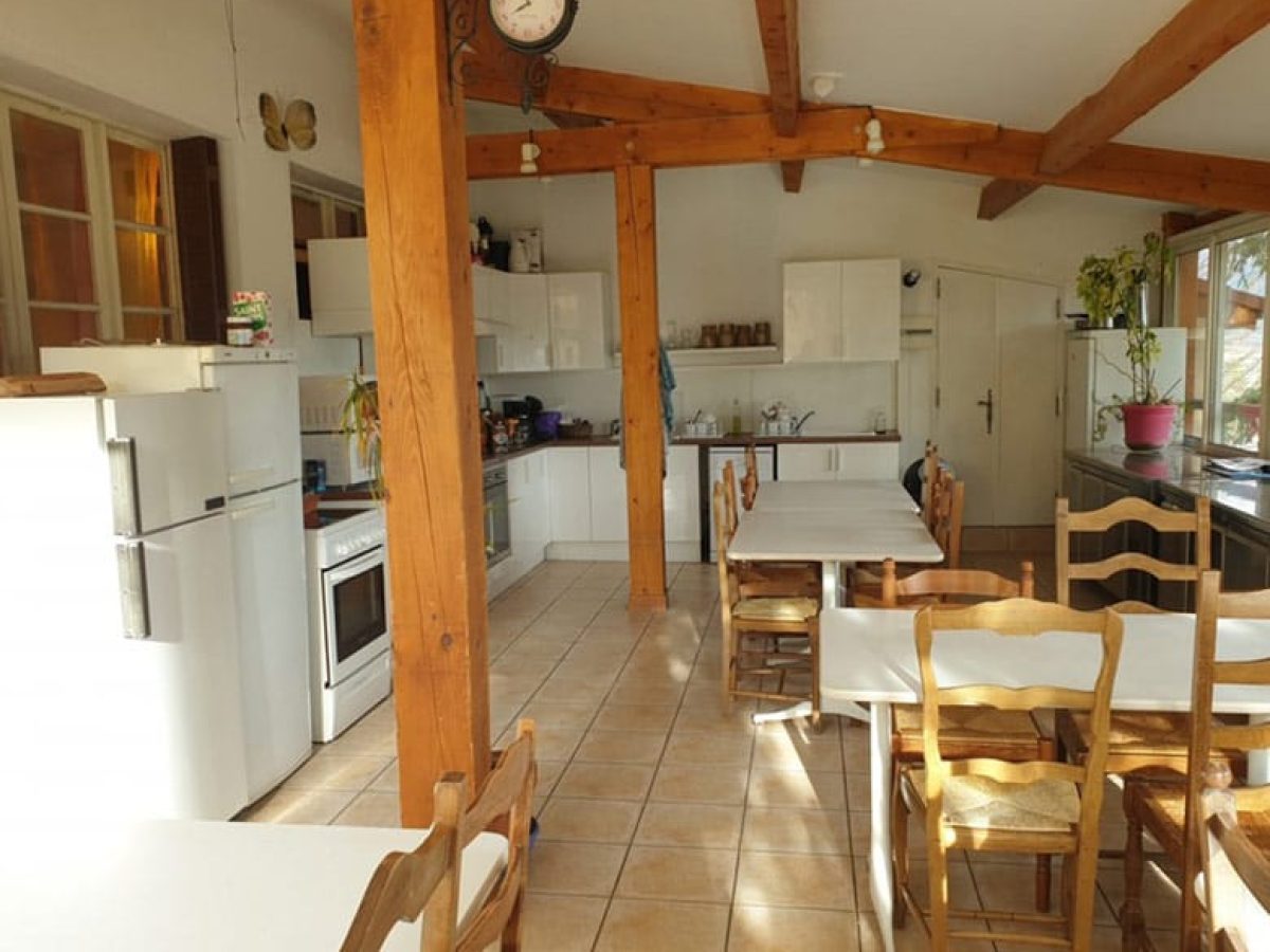 gite-a-vendre-de-12-chambres-proche-dignes-les-bains-dans-les-alpes-de-haute-provence-3