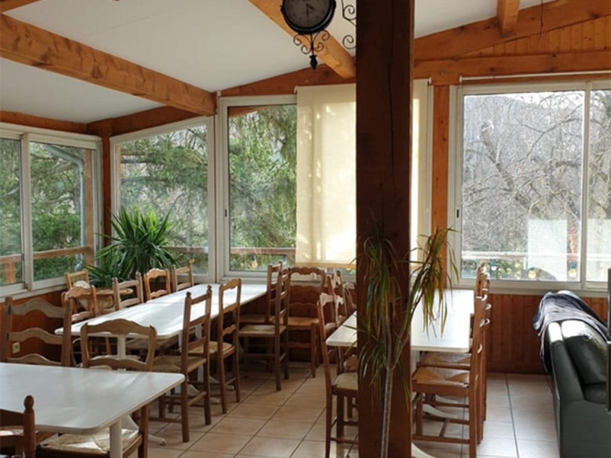 gite-a-vendre-de-12-chambres-proche-dignes-les-bains-dans-les-alpes-de-haute-provence-9