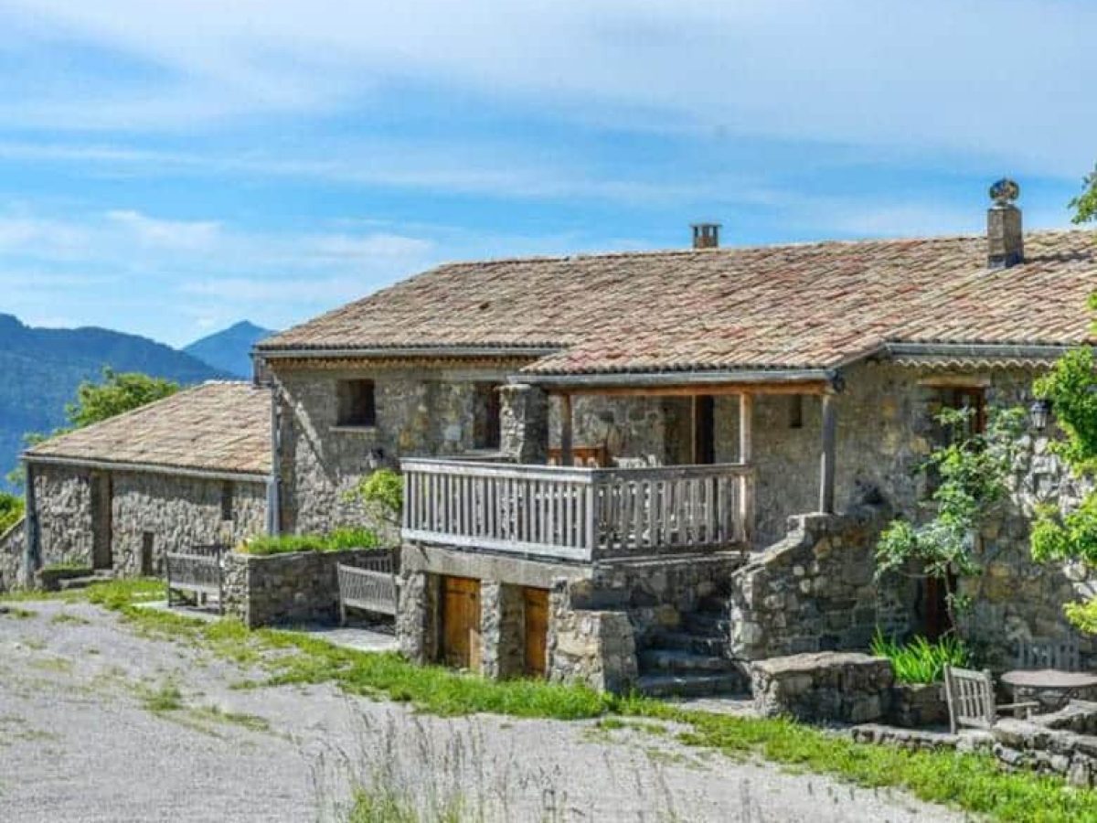 gites-ou-chambres-dhotes-a-vendre-proche-sisteron-dans-les-alpes-de-haute-provence-16-chambres-1