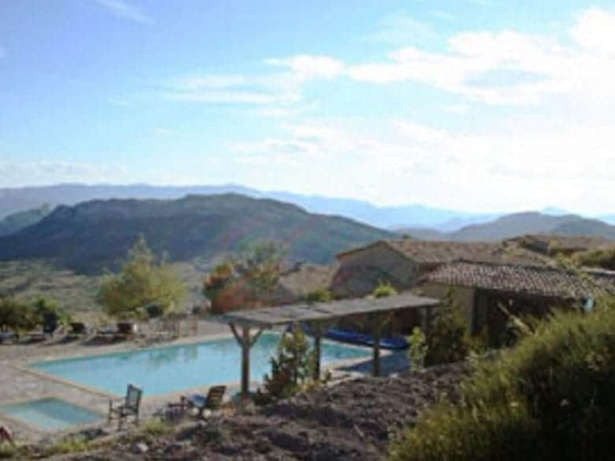 gites-ou-chambres-dhotes-a-vendre-proche-sisteron-dans-les-alpes-de-haute-provence-16-chambres-17