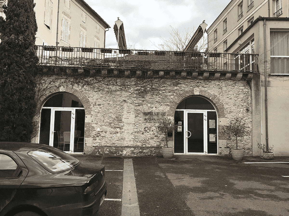 hotel-a-renover-a-vendre-de-4-800-m2-a-agen-lot-et-garonne-3