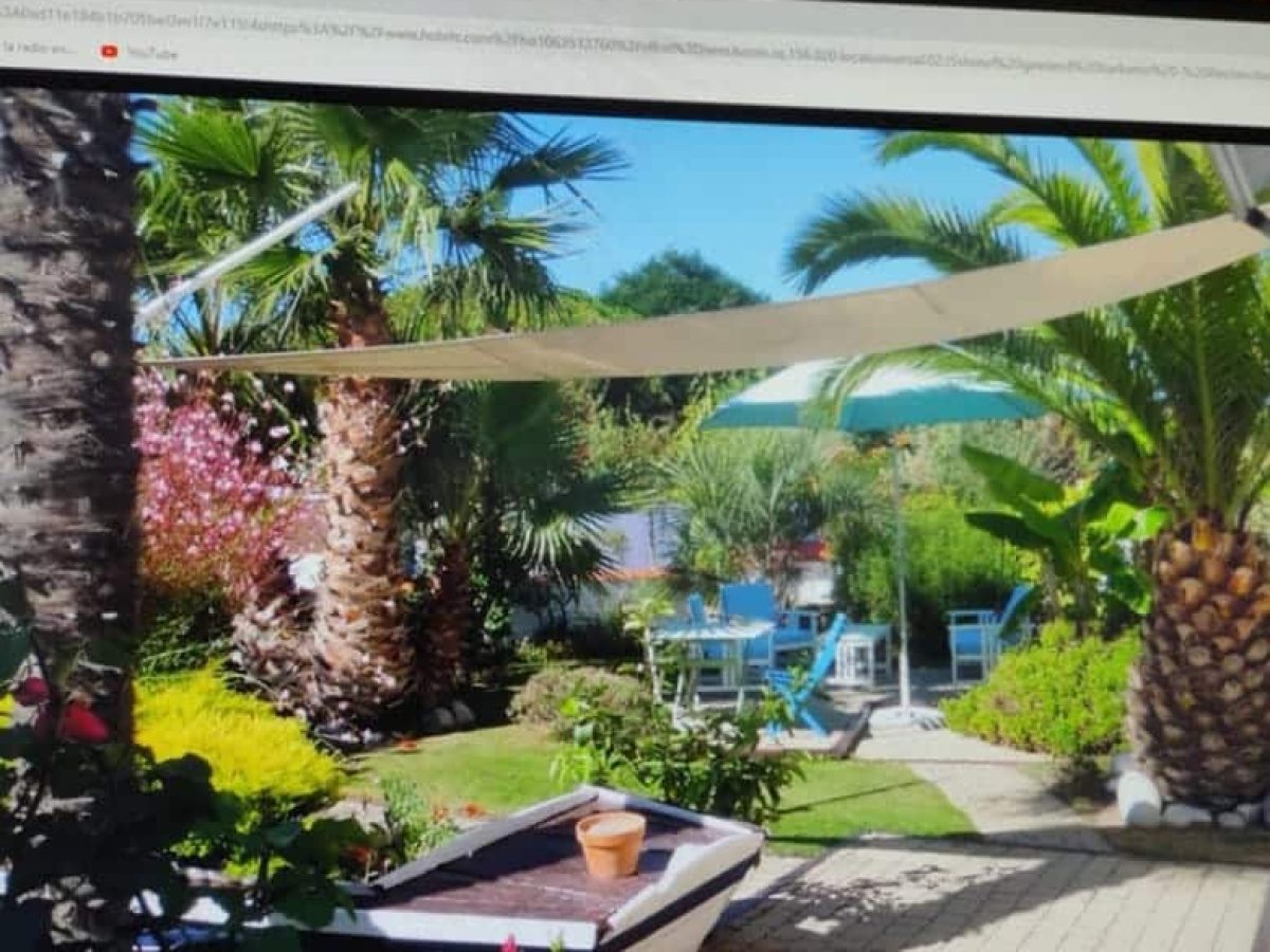 hotel-murs-et-fonds-dune-surface-de-110-m2-a-vendre-a-noirmoutier-en-ile-1