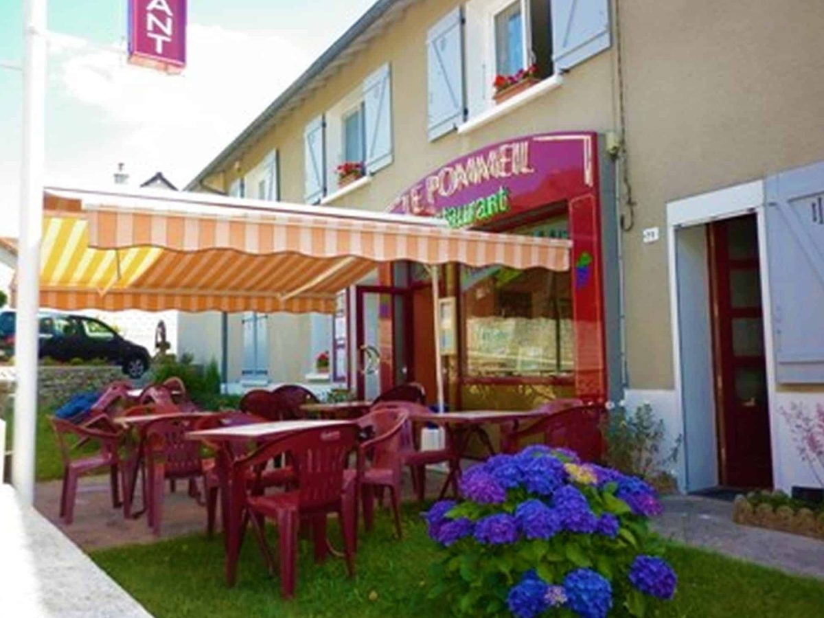 hotel-restaurant-2-a-vendre-de-9-chambres-50-couverts-a-gueret-dans-la-creuse-7