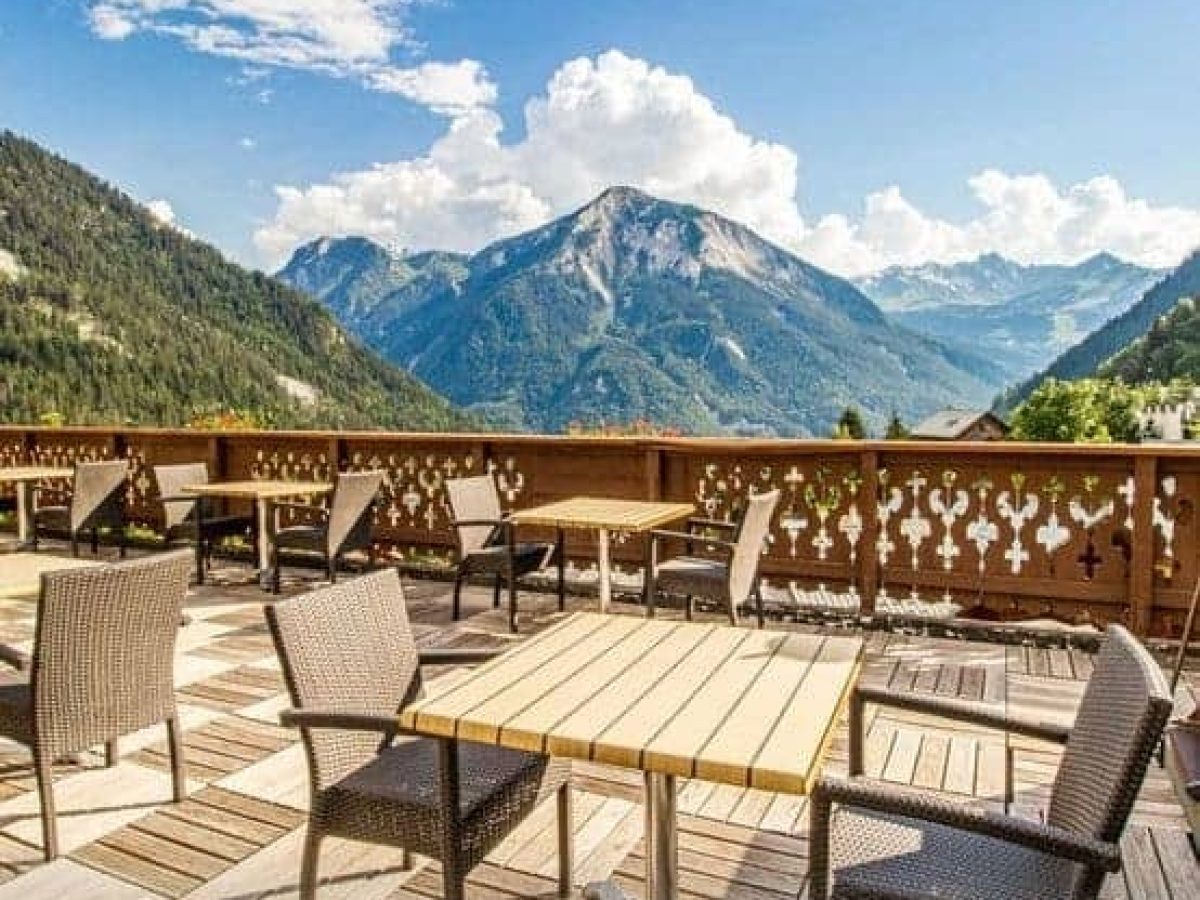 hotel-restaurant-3-a-vendre-de-31-chambres-90-couverts-au-coeur-de-la-station-de-champagny-en-vanoise-en-savoie-13