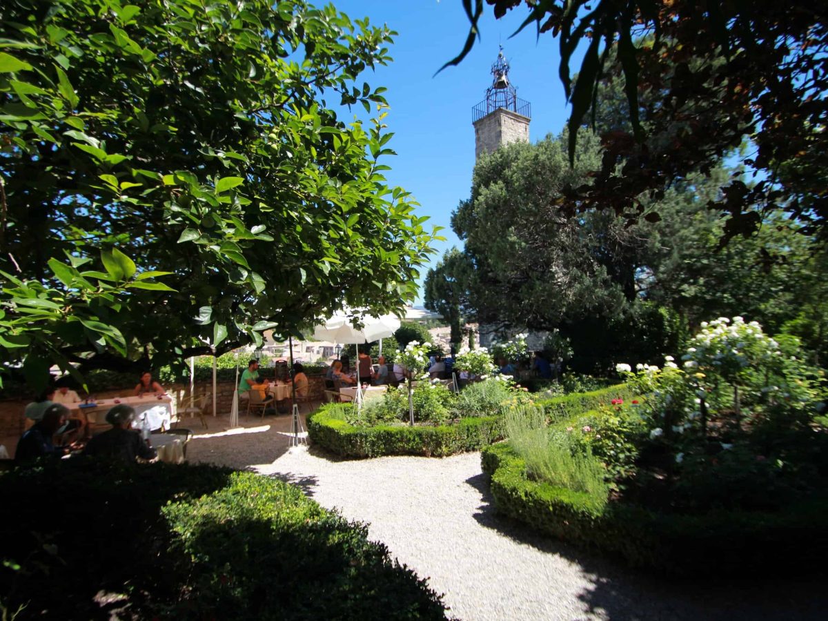 hotel-restaurant-3-etoiles-a-vendre-dans-le-vaucluse-5