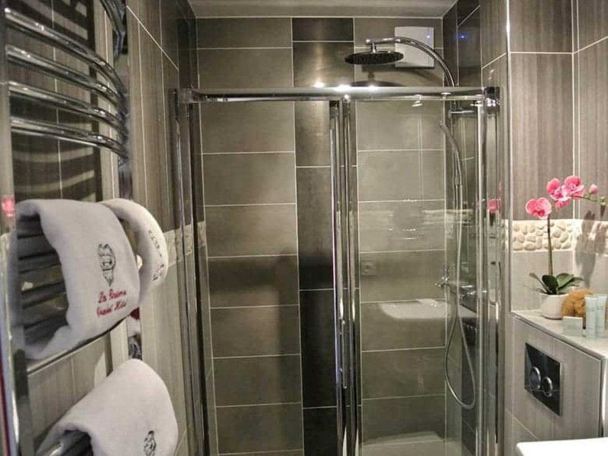 hotel-restaurant-3-etoiles-a-vendre-de-26-chambres-en-savoie-5