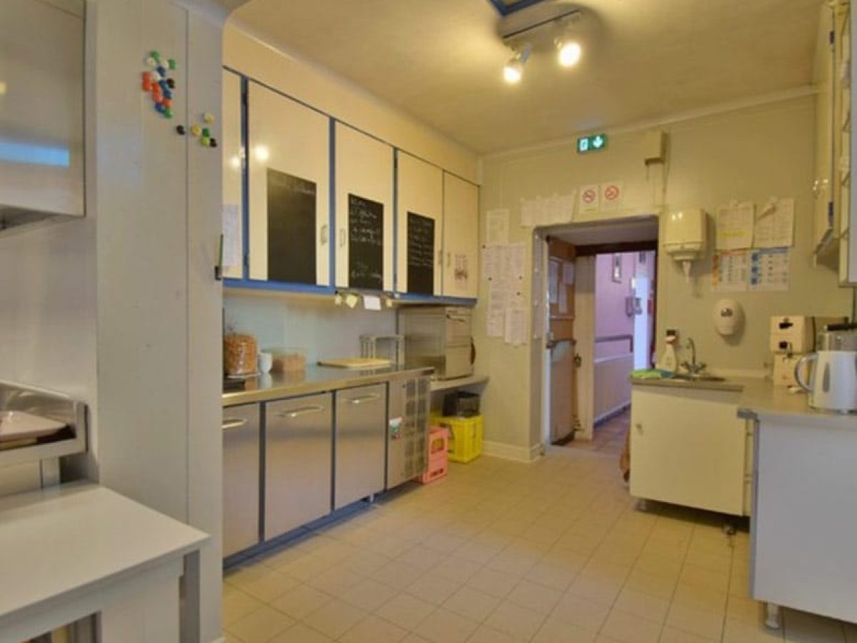 hotel-restaurant-de-11-chambres-100-couverts-a-vendre-a-le-bugue-dans-la-dordogne-11