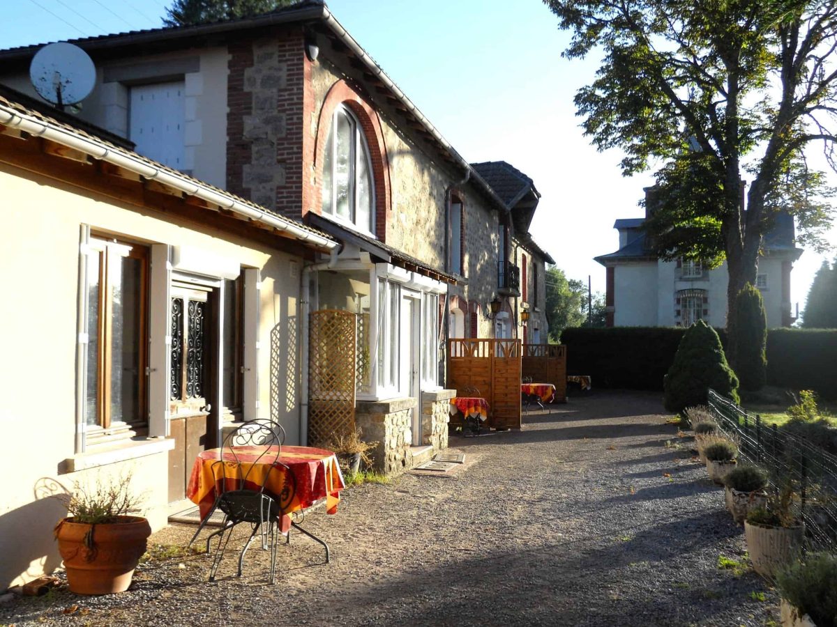 propriete-de-4-hebergements-touristiques-poche-aubusson-et-lac-vassiviere-a-vendre-dans-la-creuse-5