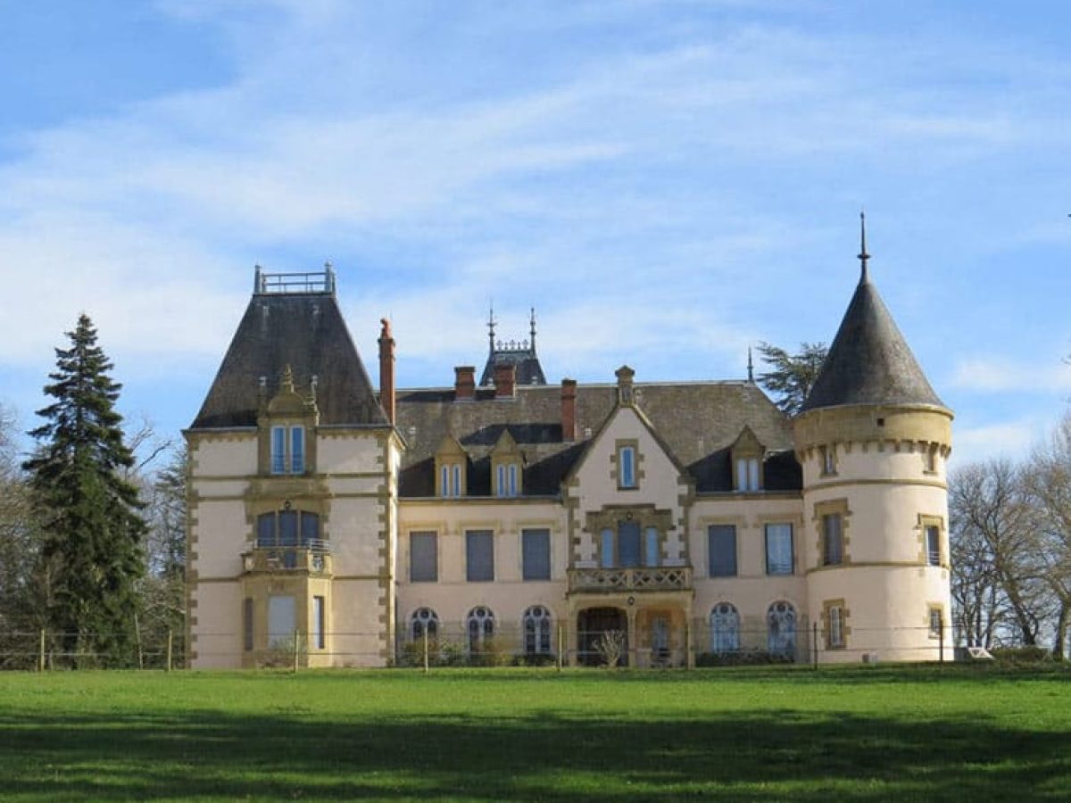 propriete-xixdeg-a-vendre-dans-lallier-1