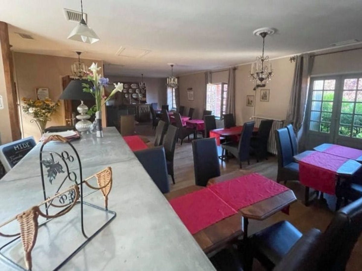 restaurant-de-charme-a-vendre-a-collonges-la-rouge-correze-1