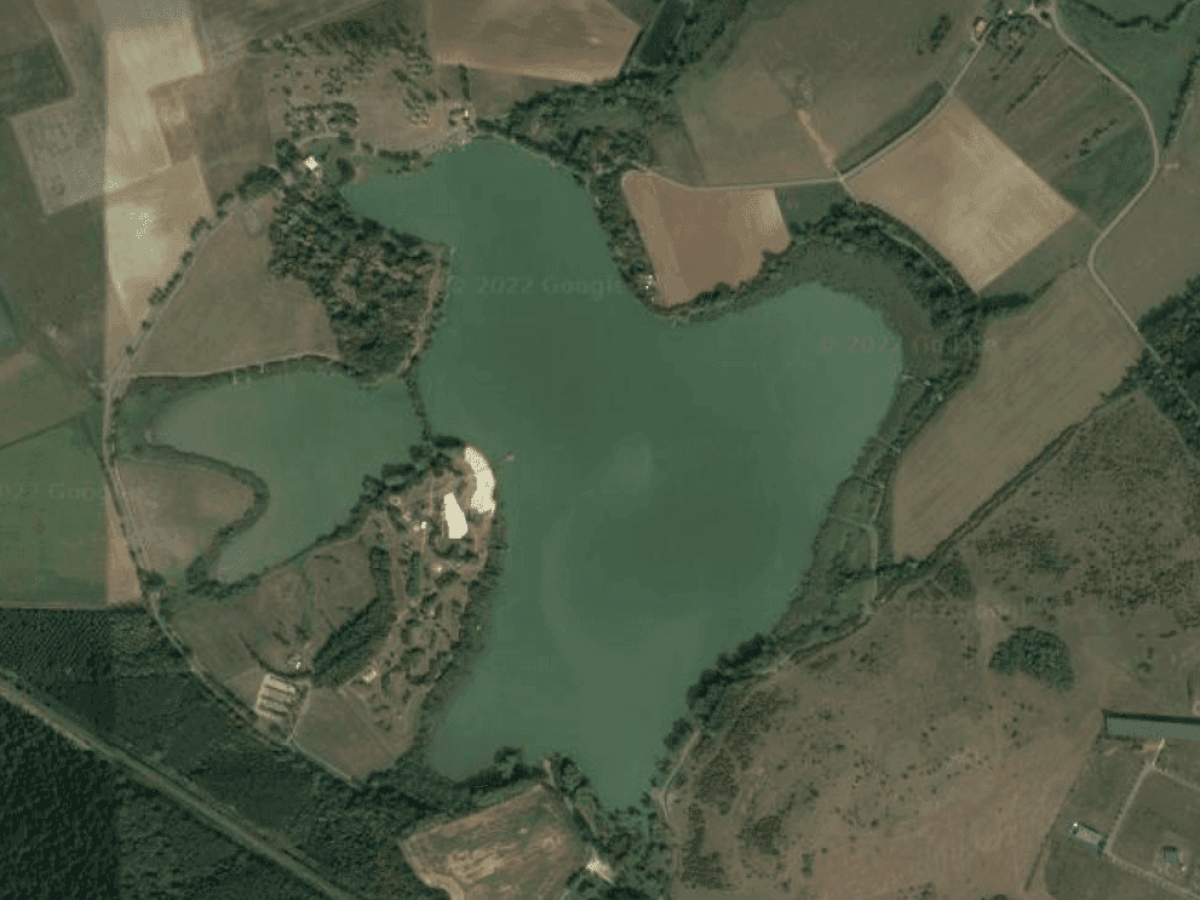 https://tourism-hub.org/uploads/images/ID614-etang-mutche-vue-aerienne-maps.PNG